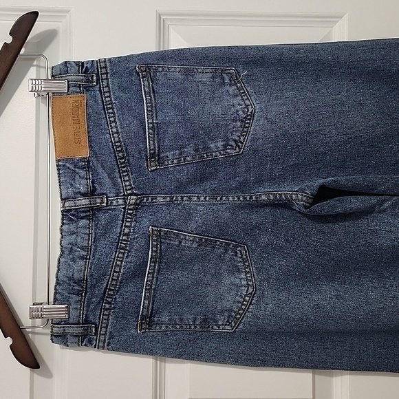 STEVE MADDEN high waisted medium wash distressed wide cuffed leg jeans - Picture 5 of 12